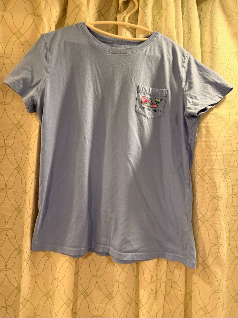 Vineyard Vines Women’s Medium Blue Floral Whale Pocket T-Shirt